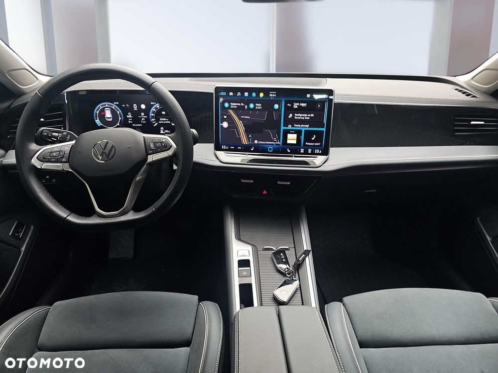 Volkswagen Passat - 8