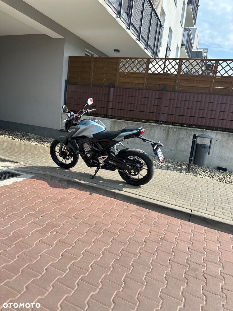 Honda CB - 3