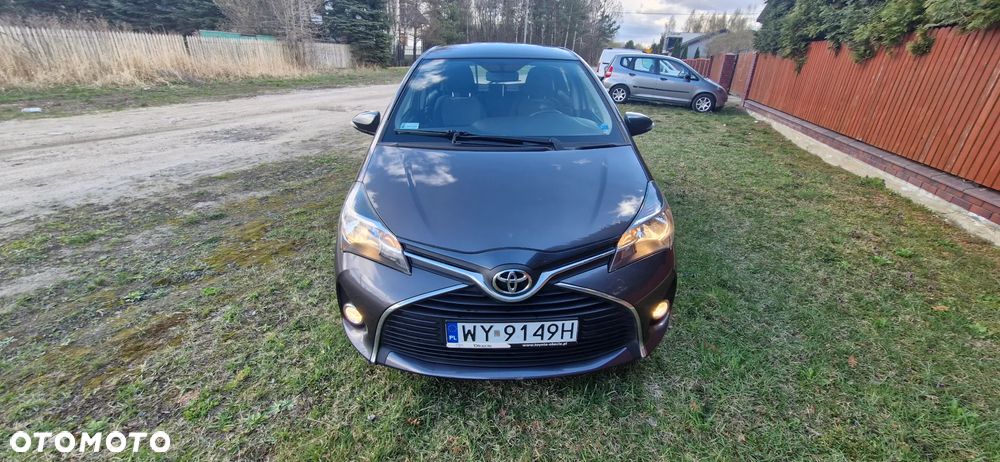 Toyota Yaris 1.33 Premium EU6 - 1