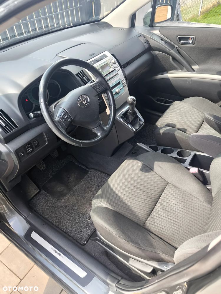 Toyota Corolla Verso 1.8 Luna - 6