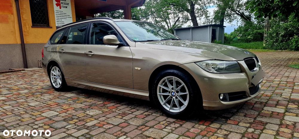 BMW Seria 3 320d DPF Edition Sport - 19