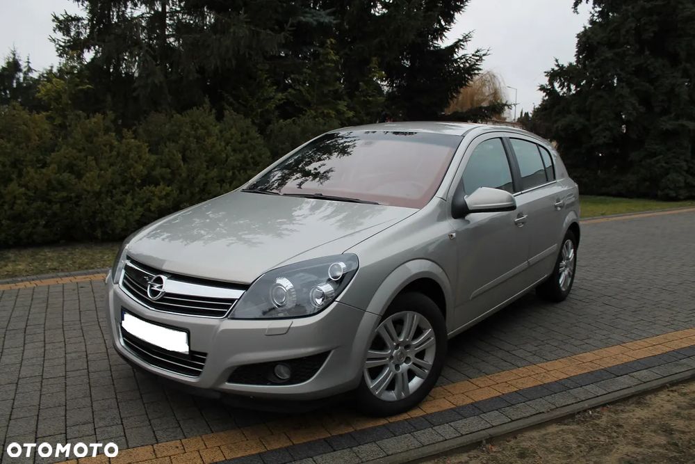 Opel Astra 1.7 CDTI DPF Innovation 110 Jahre