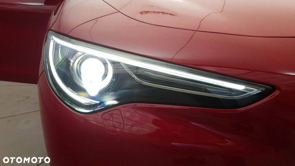 Alfa Romeo Stelvio - 15
