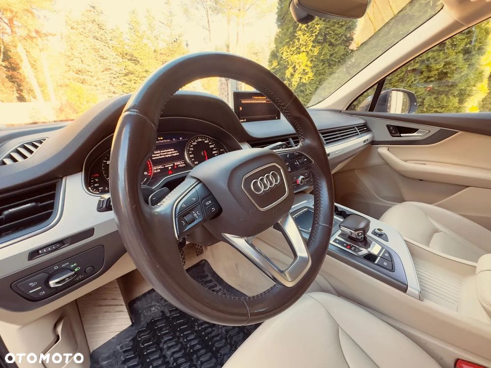 Audi Q7 - 13