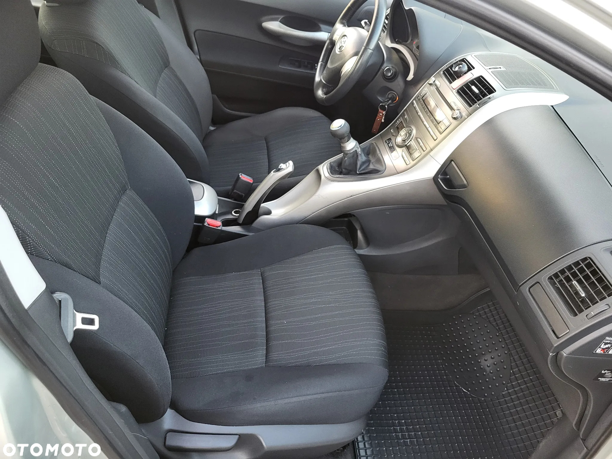 Toyota Auris 1.4 D-4D Comfort - 23