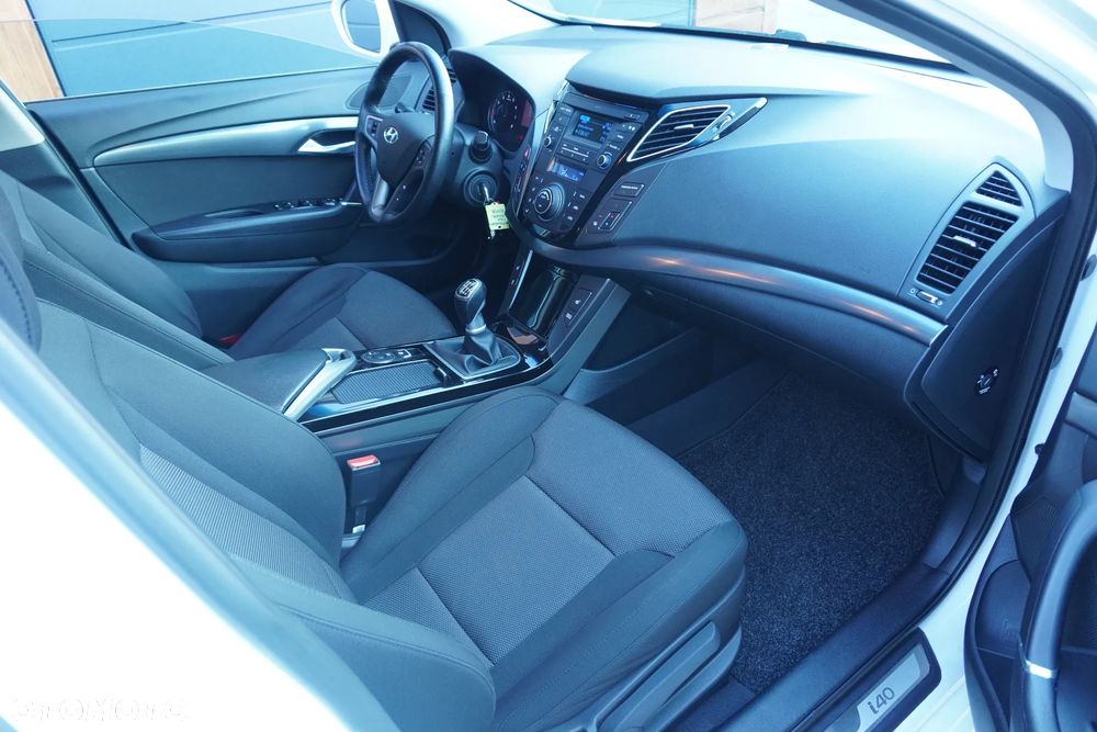 Hyundai i40 Kombi 2.0 Premium - 9