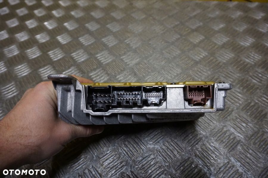 CHEVROLET CORVETTE C8 2020 - Wzmacniacz Audio Radio BOSE USA - 5