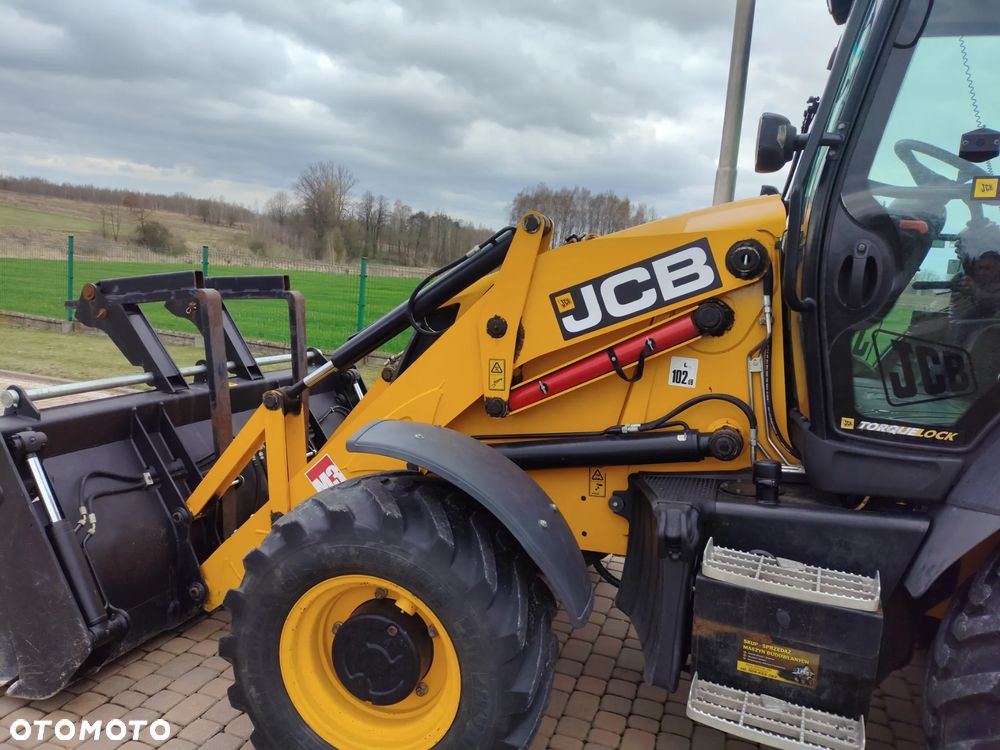 JCB JCB 3CX CONTRAKTOR / bez DPF I ADBLUE / JOYSTICK / SALONOWA / 2300 MTG / - 16