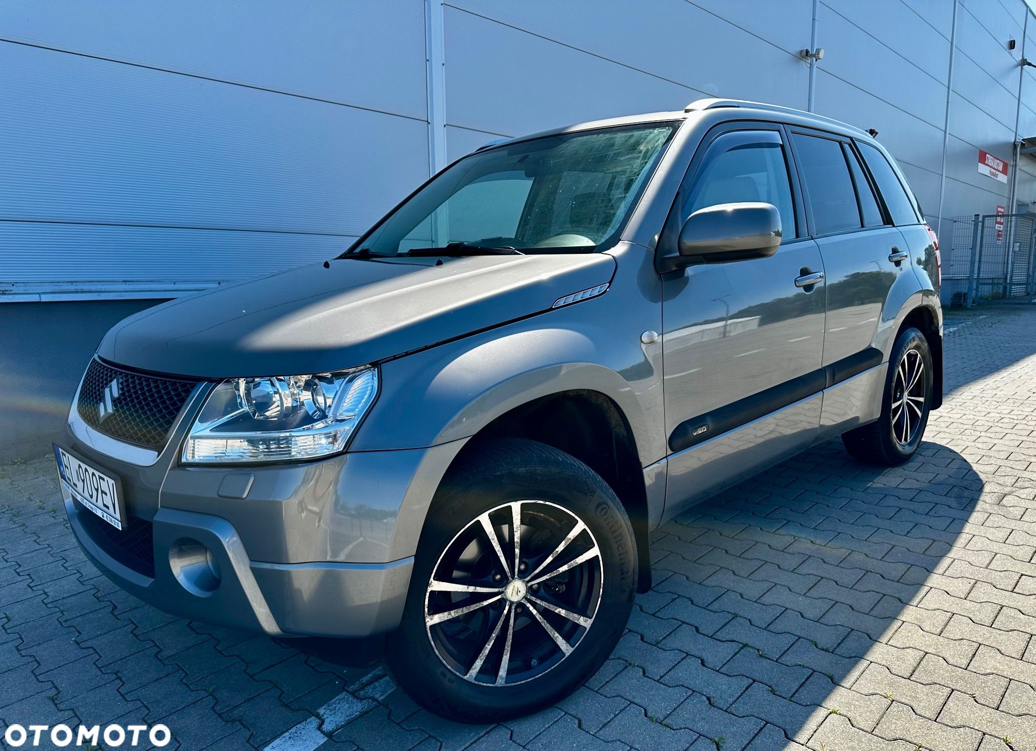 Suzuki Grand Vitara 2.0 De luxe - 1