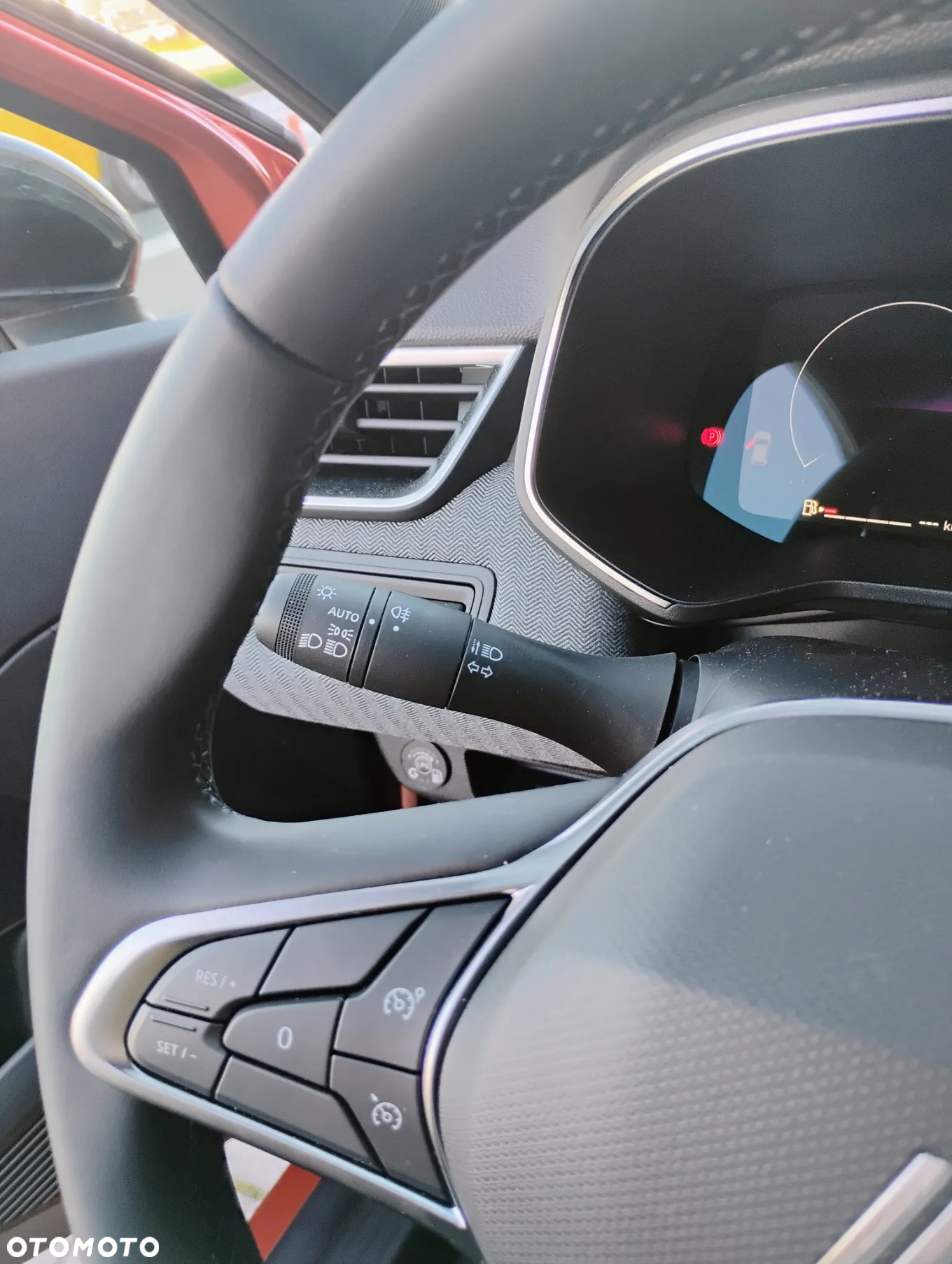 Renault Clio 1.0 TCe Techno - 15