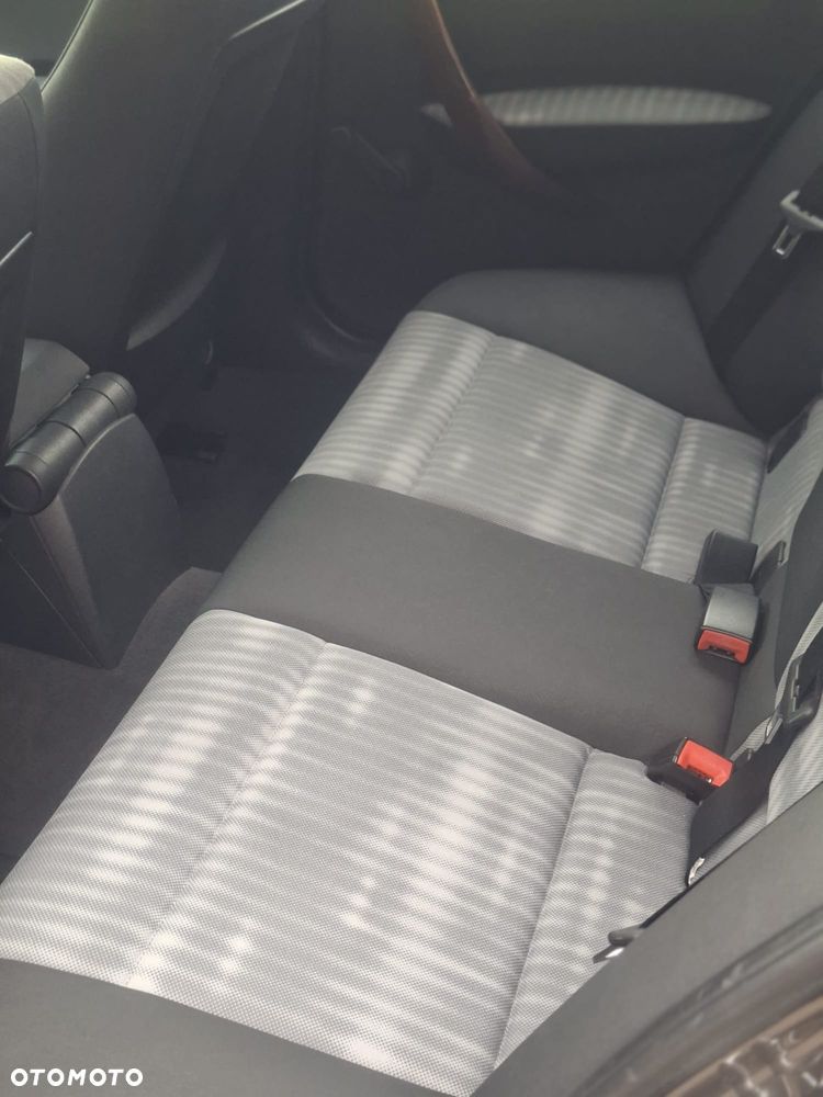 BMW Seria 1 116i - 5