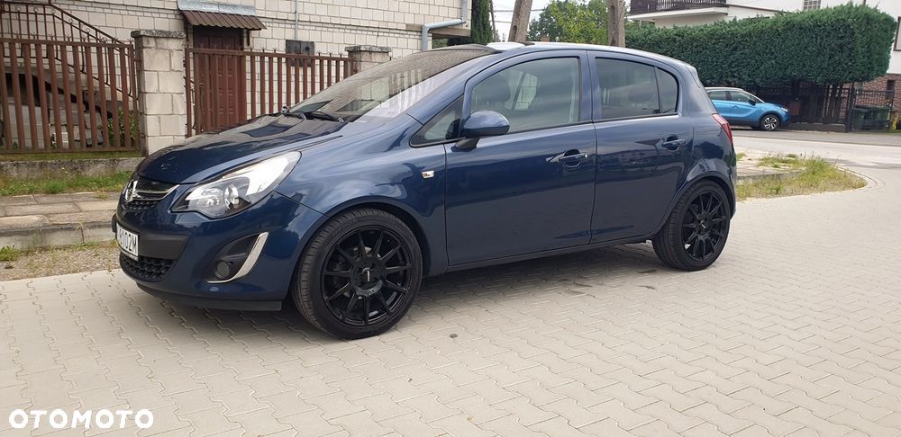 Opel Corsa 1.2 16V Cosmo - 1