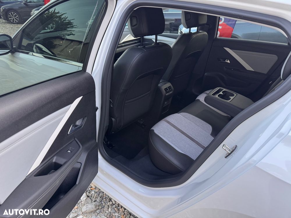 Opel Astra 1.5 D Automatik GS Line - 18