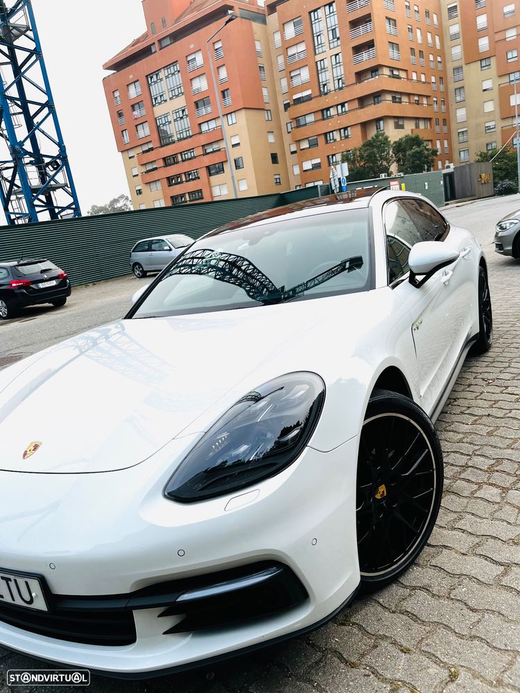 Porsche Panamera 4 E-Hybrid 10 Years Edition - 9