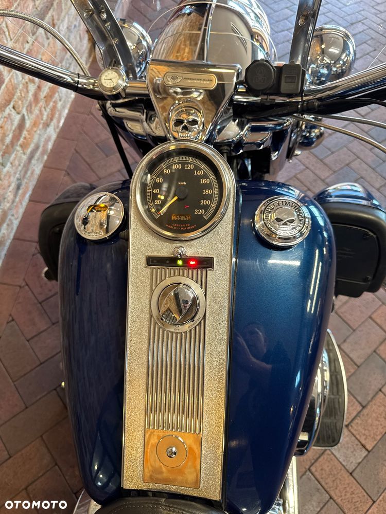 Harley-Davidson Touring Road King - 22