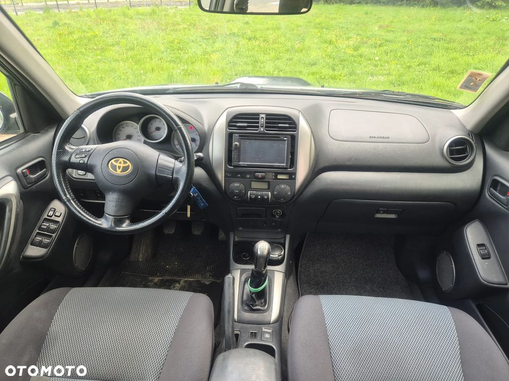 Toyota RAV4 D-4D 4x4 Sol - 19