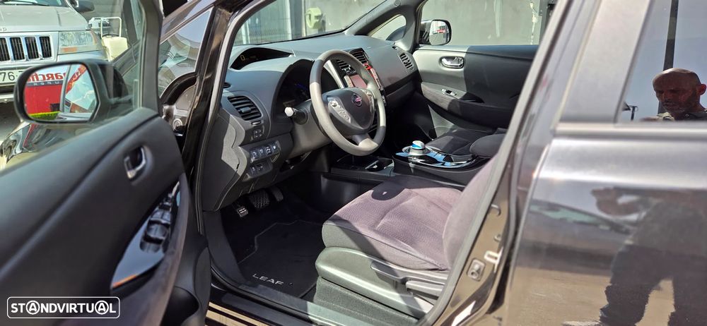 Nissan Leaf 30 kWh (c/ Bateria) Acenta - 17