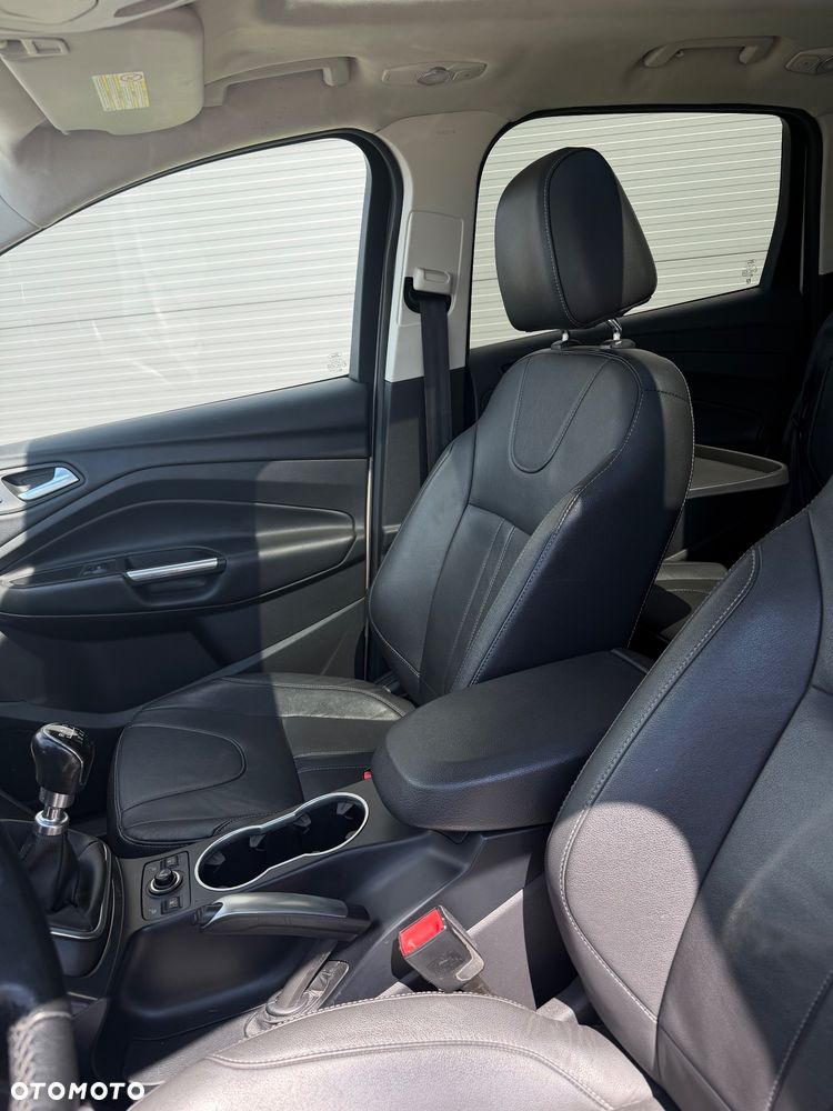 Ford Kuga 2.0 TDCi 4x4 Titanium - 23