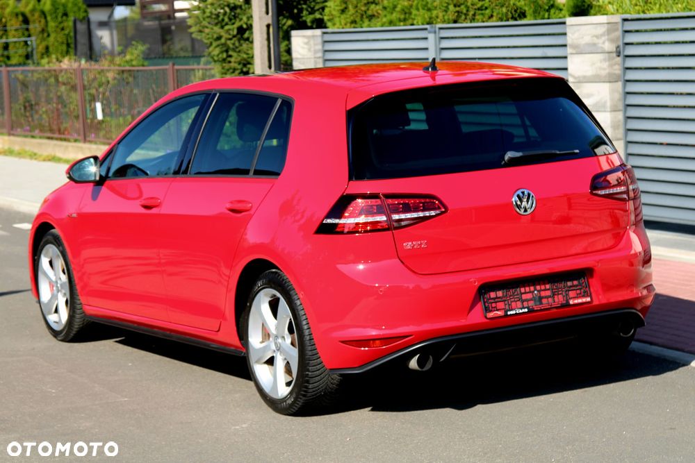 Volkswagen Golf GTI Performance BlueMotion Technology - 11