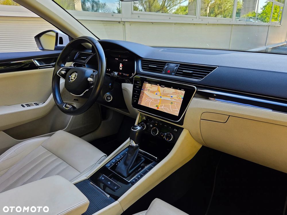 Skoda Superb 2.0 TSI L&K DSG - 32