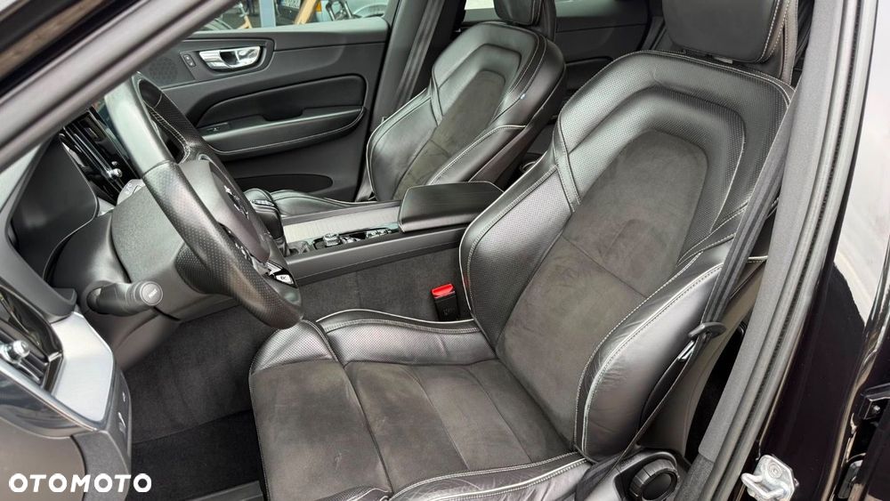 Volvo XC 60 - 25