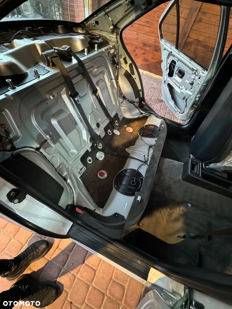 BMW Seria 3 - 33