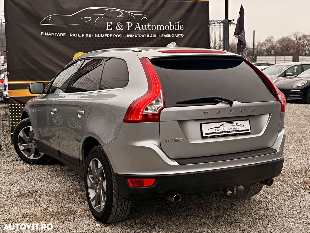 Volvo XC 60 D4 AWD Geartronic Ocean Race - 4