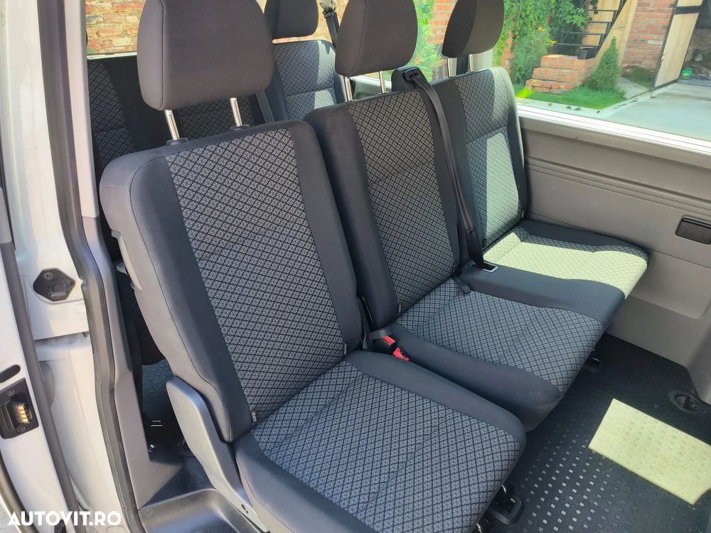 Volkswagen Caravelle - 4