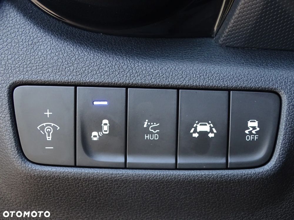 Hyundai Kona 1.6 T-GDI Premium 4WD DCT - 29