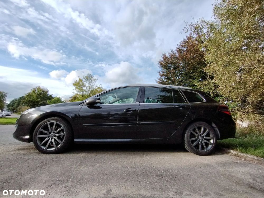 Renault Laguna 2012 photo 2