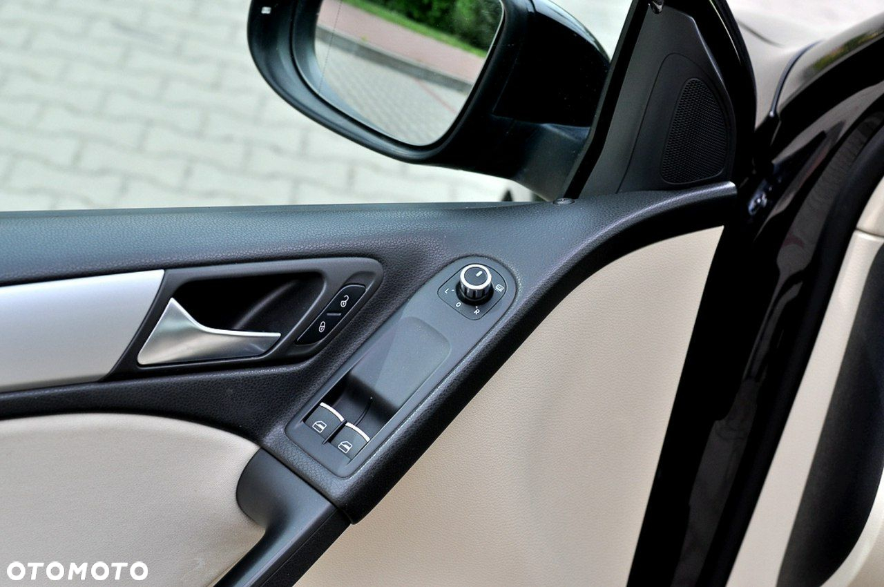 Volkswagen Golf - 10