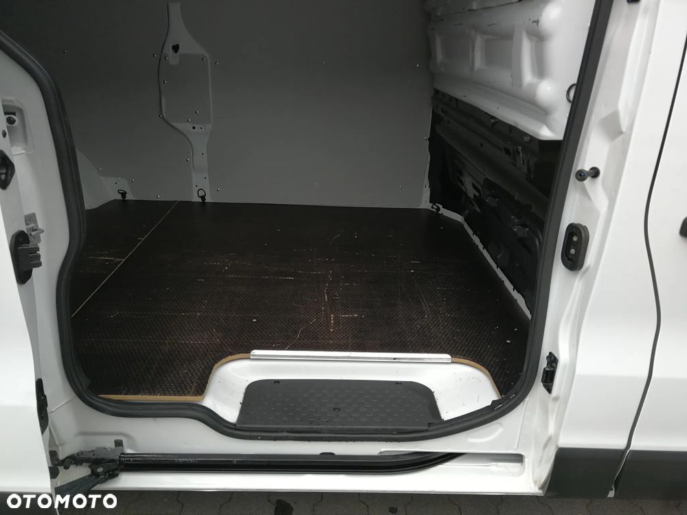 Renault Trafic - 12