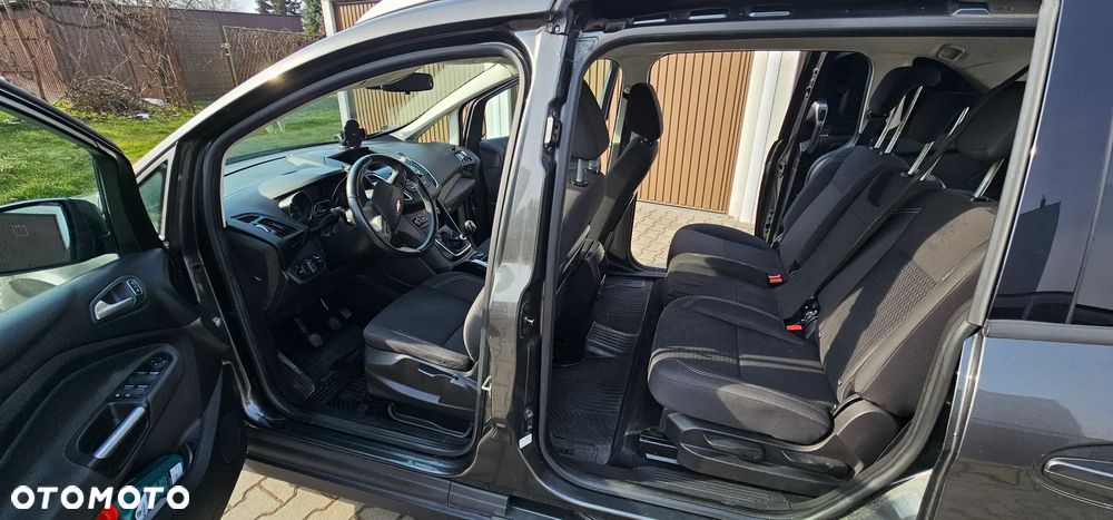 Ford Grand C-MAX - 15
