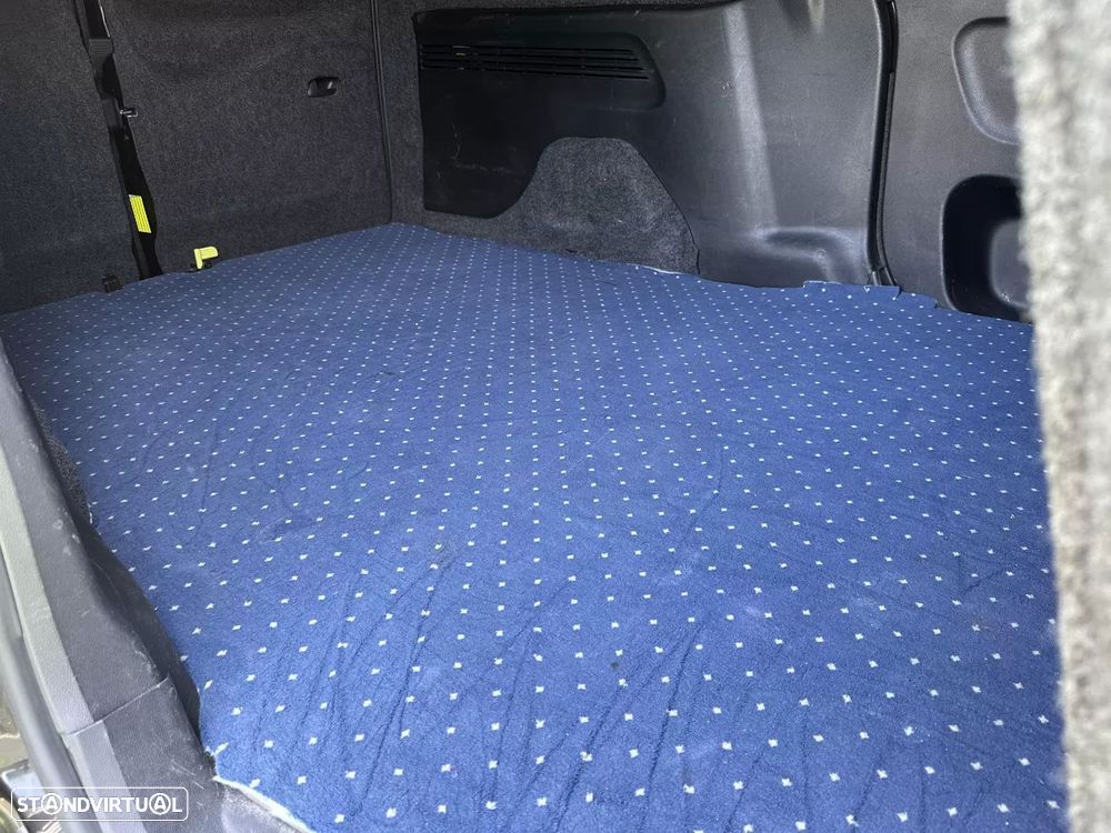 Citroën berlingo 1.5 hdi 3 lugares - 50