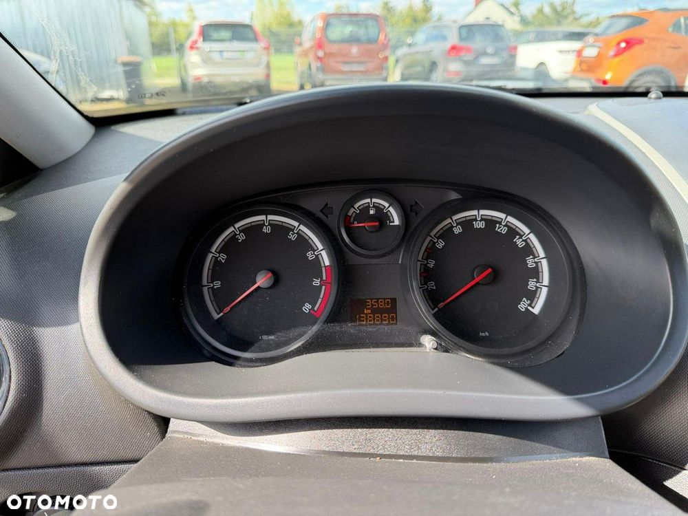 Opel Corsa - 8