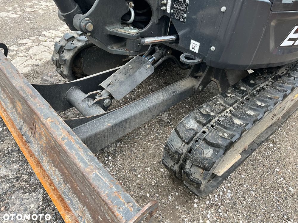 Bobcat E26 - 5