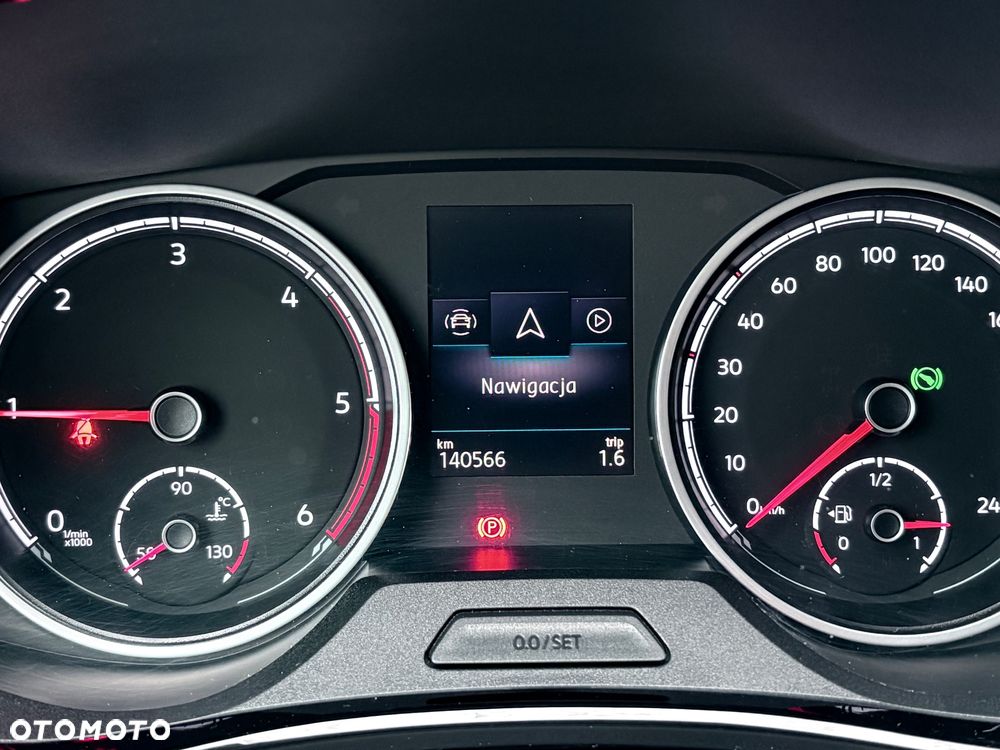 Volkswagen Multivan - 13