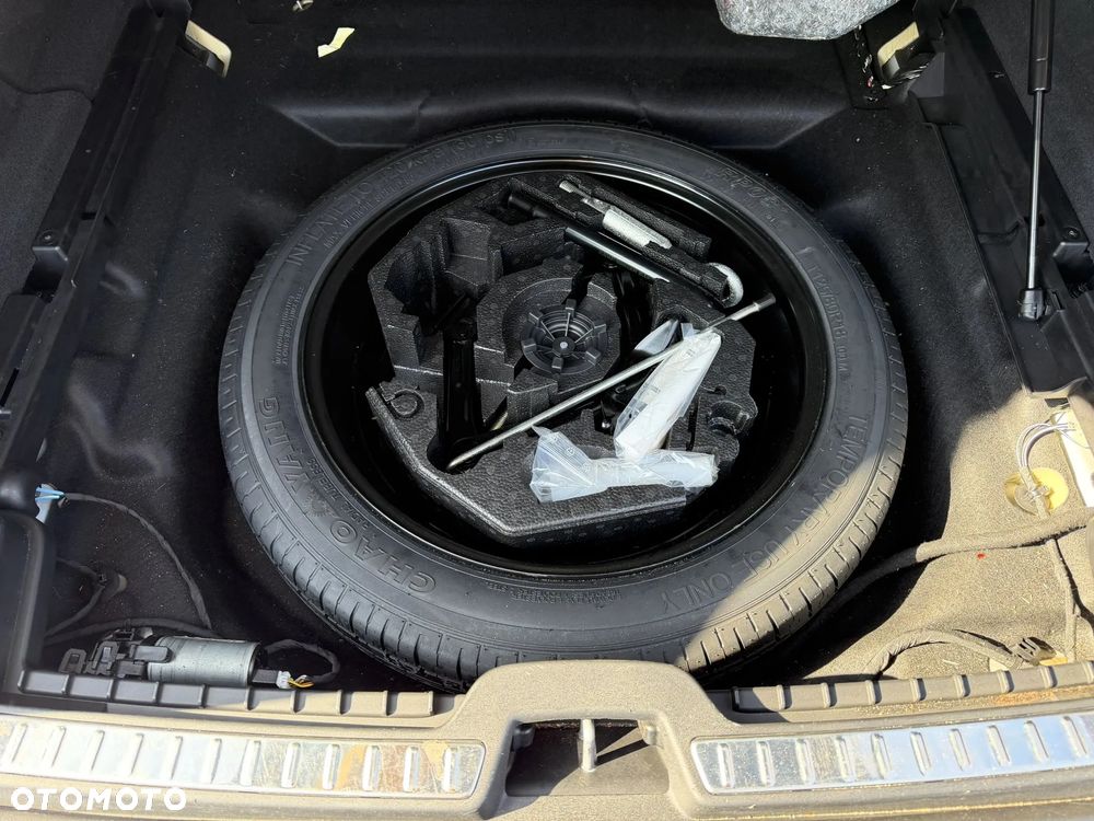 Volvo V90 Cross Country D5 AWD Pro - 24