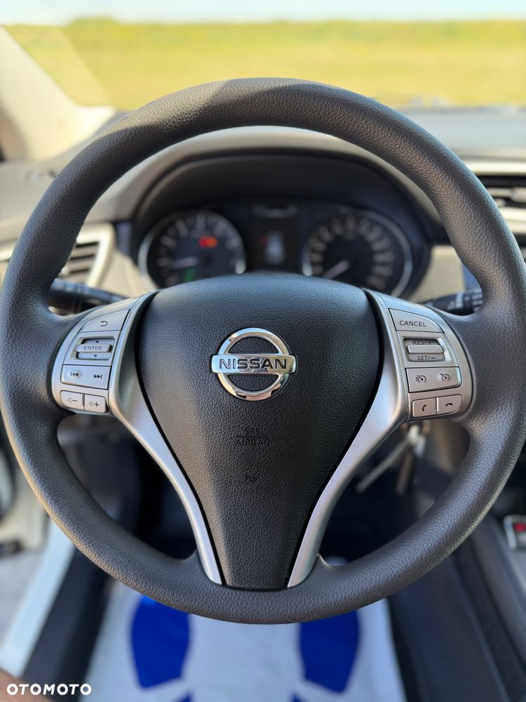 Nissan Qashqai 1.2 DIG-T N-Vision - 31