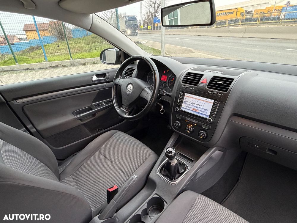 Volkswagen Jetta 1.9 TDI DPF United - 29