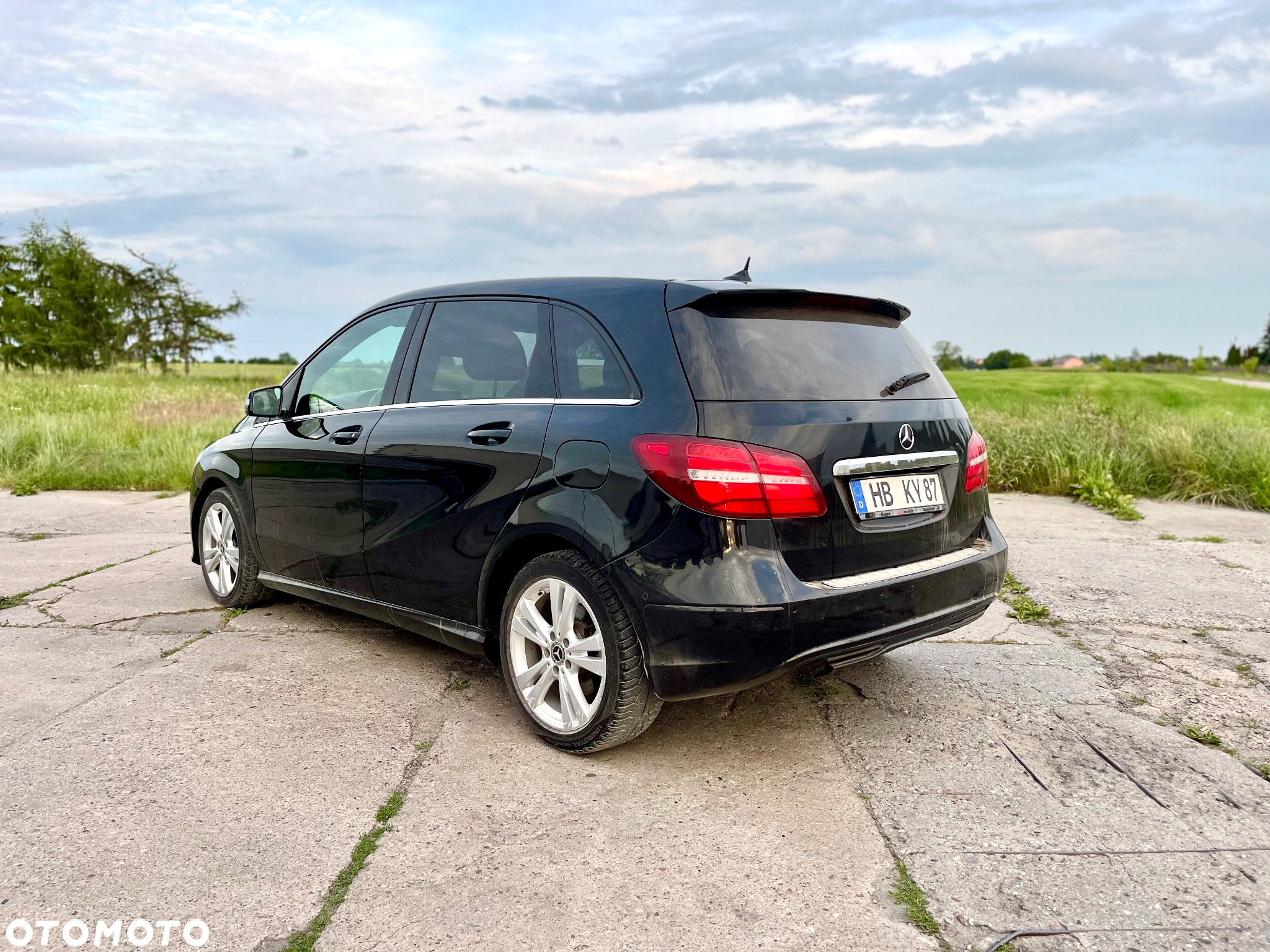 Mercedes-Benz Klasa B 200 (CDI) d 4Matic 7G-DCT AMG Line - 6
