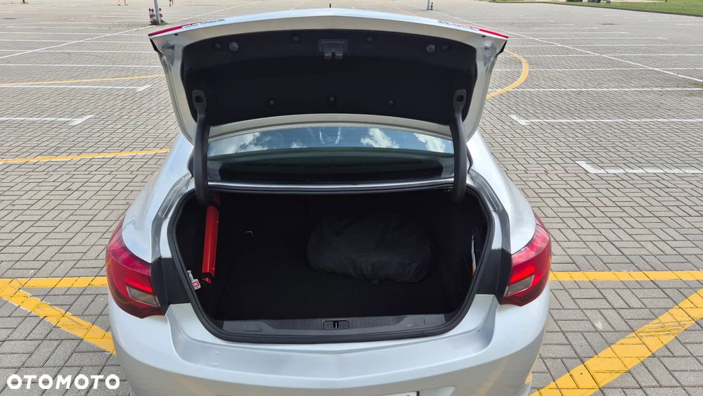 Opel Astra 1.4 T Active EU6 - 17