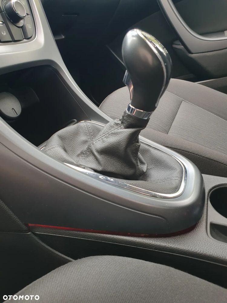 Opel Astra 1.4 Turbo Cosmo - 25