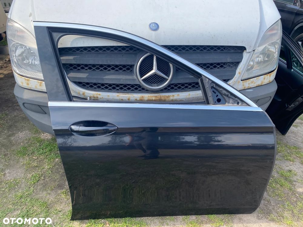 MERCEDES 213 drzwi przednie prawe kolor 197 - 1