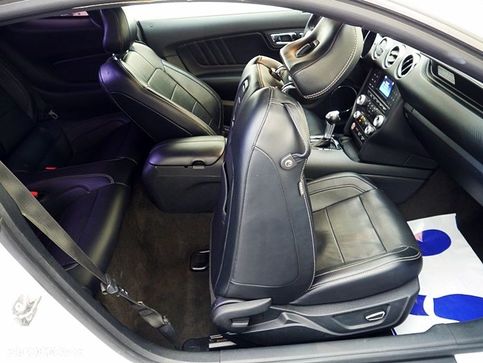 Ford Mustang 3.7 V6 Premium - 34