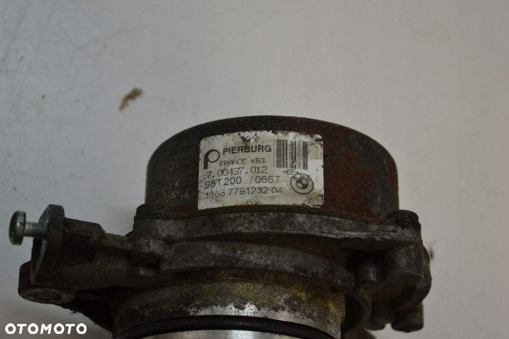 BMW E60 E61 E87 E90 E92 2.5 3.0 D POMPA VACUM PODCIŚNIENIA WAKUM 7791232 - 6