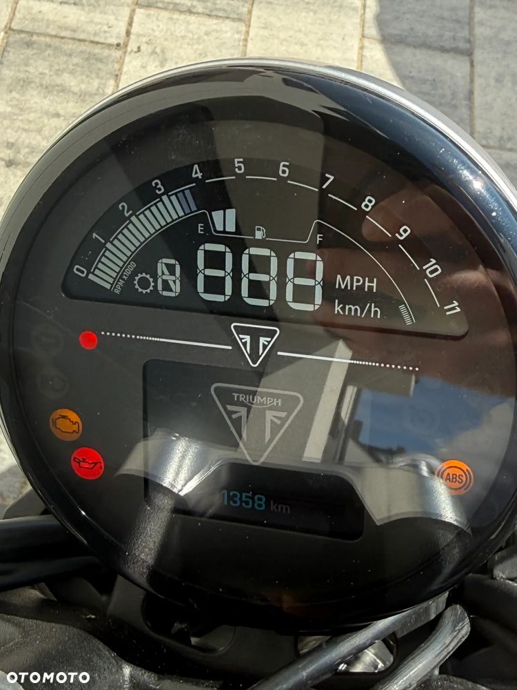 Triumph Trident - 17