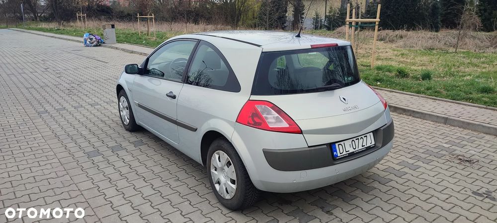 Renault Megane 1.6 16V Confort Authentique - 4