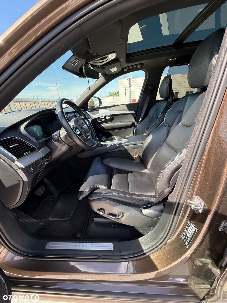 Volvo XC 90 D5 AWD Momentum - 12