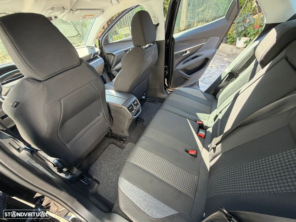 Peugeot 3008 1.2 PureTech Active Pack - 29